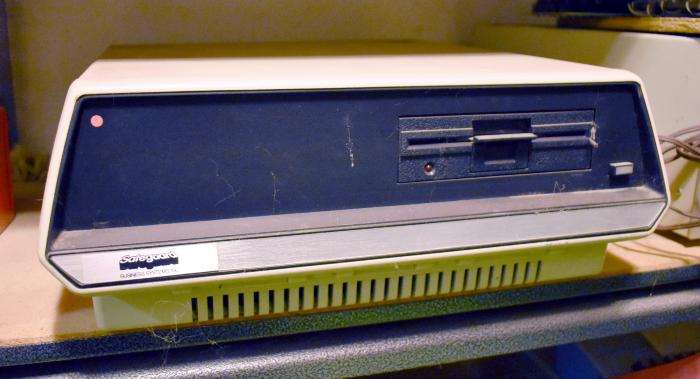 (ALTOS COMPUTER) Safeguard Hard Drive w/ floppy disk