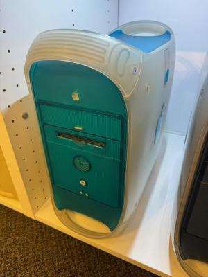 Power Macintosh G3 "Blue and White"