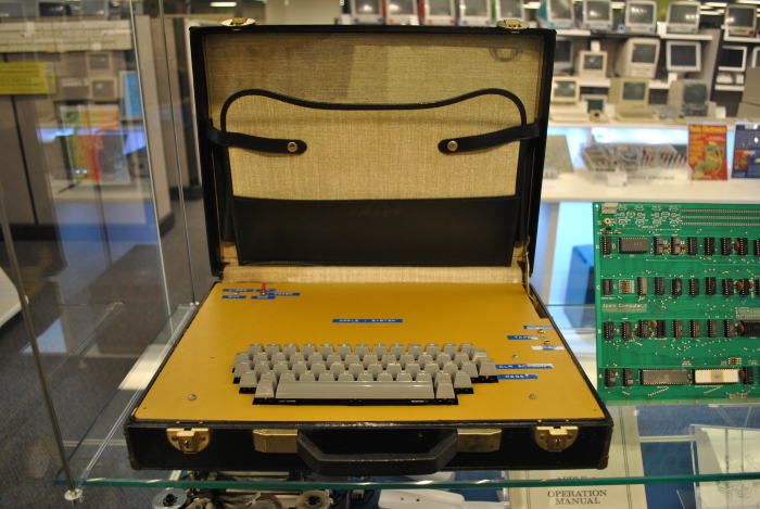 Apple 1 in briefcase